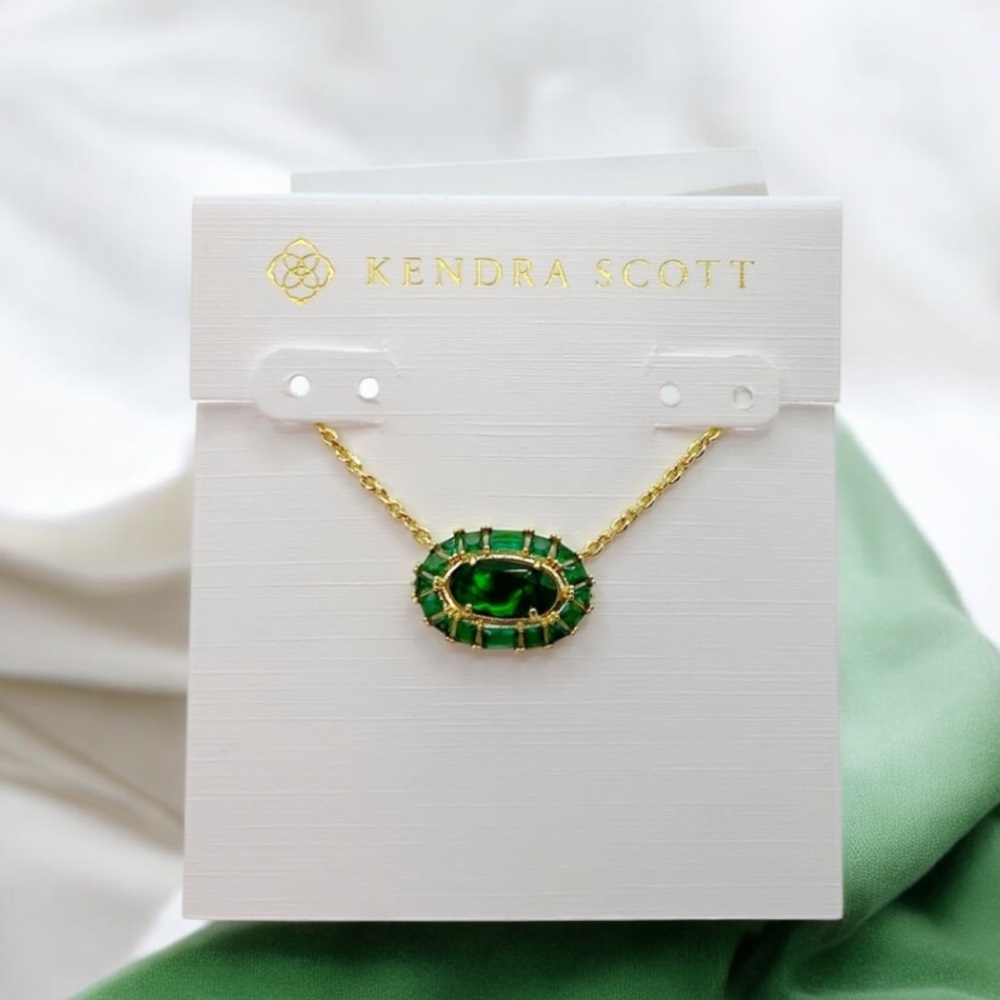 Kendra Scott Elisa Crystal Frame Short Pendant Necklace in Kelly Green - Picture 7 of 7